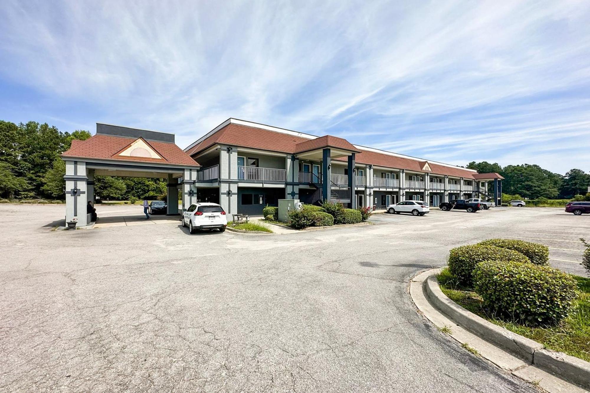 Executive Inn Ridgeway I-77 Экстерьер фото