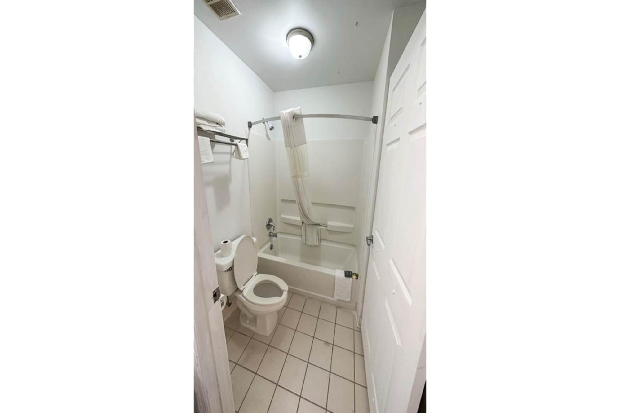 Executive Inn Ridgeway I-77 Экстерьер фото