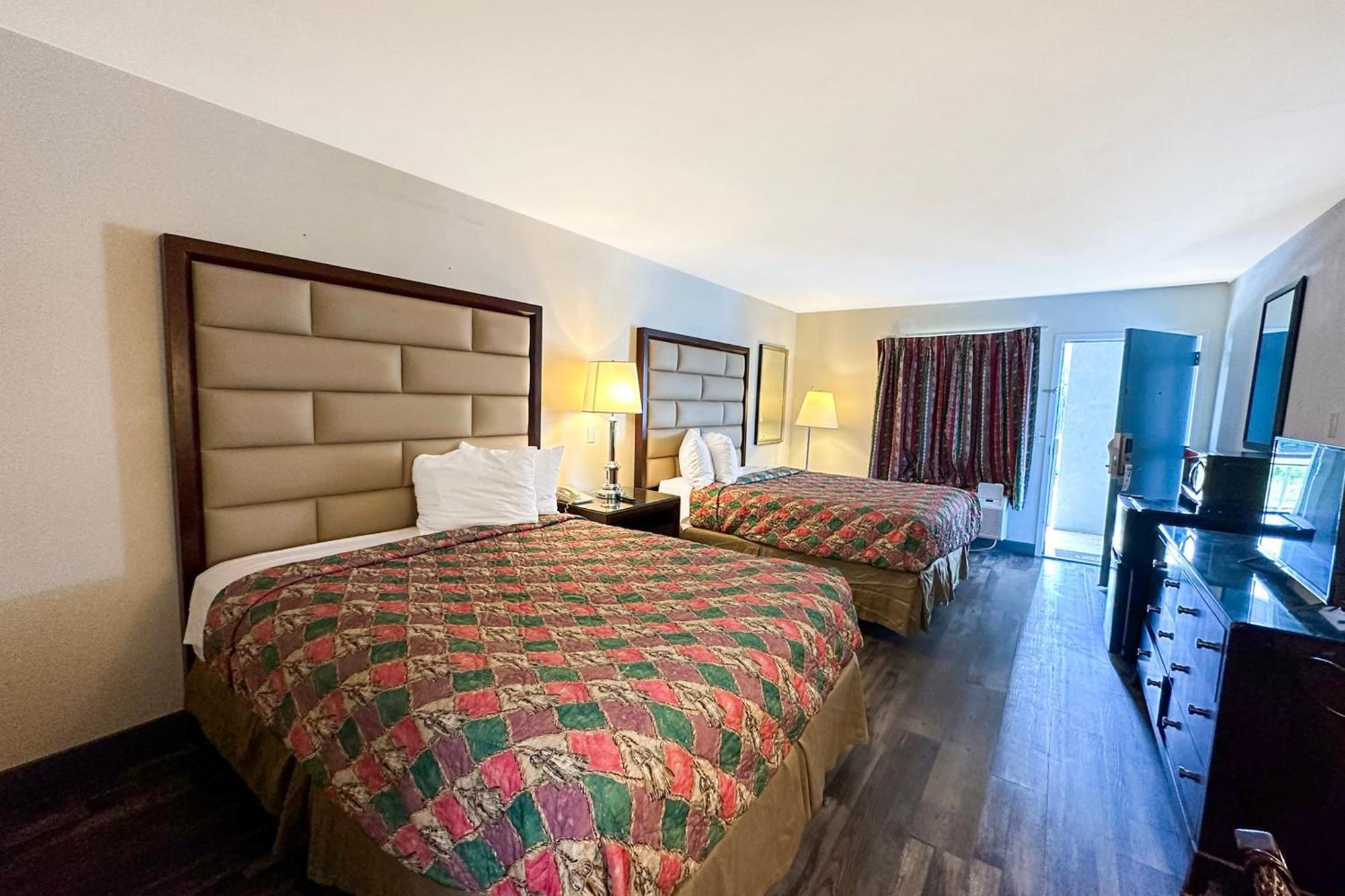 Executive Inn Ridgeway I-77 Экстерьер фото